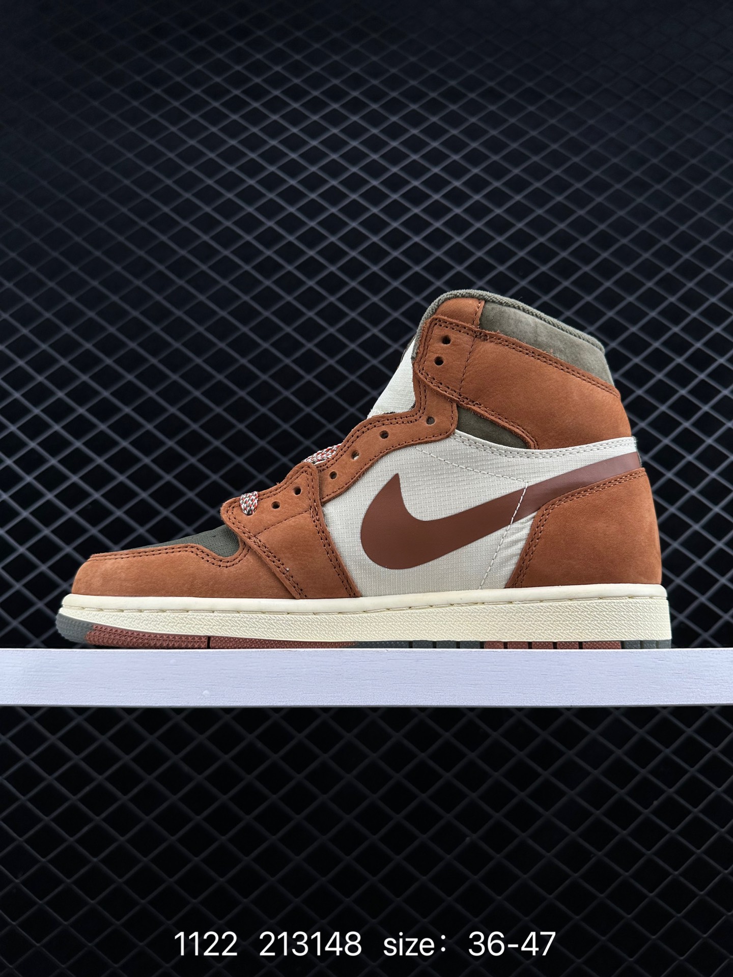 Nike Air Jordan 1 Retro High OG”Black/White“